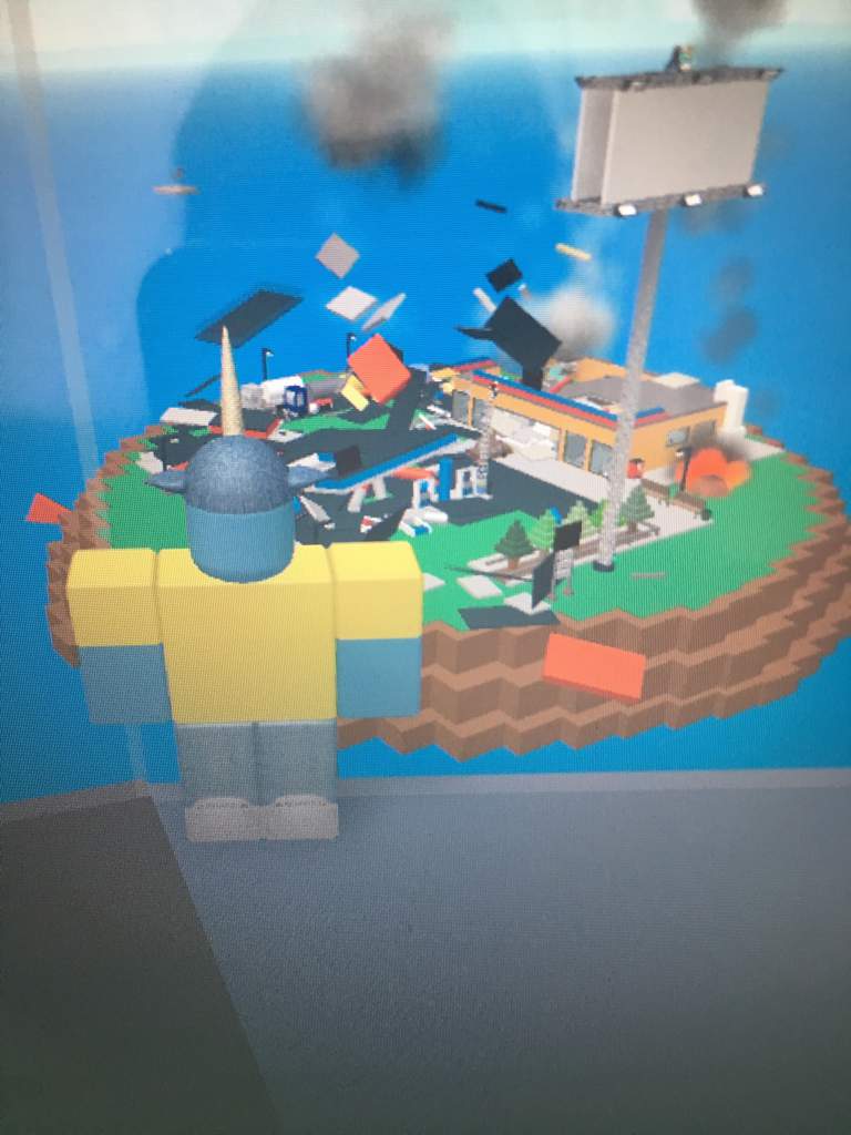 Playing Roblox On Da Computer Roblox Amino - roblox chips