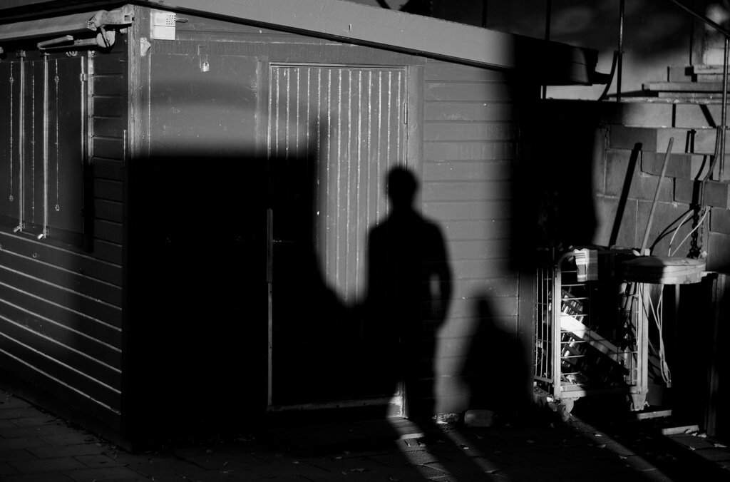 SHADOW PEOPLE TYPES THEORIES HOW TO PROTECT FROM THEM