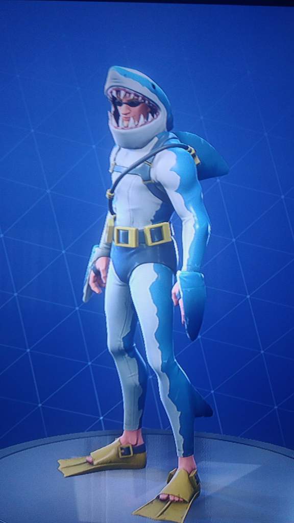 skin with back pack shark fin - fortnite shark skin