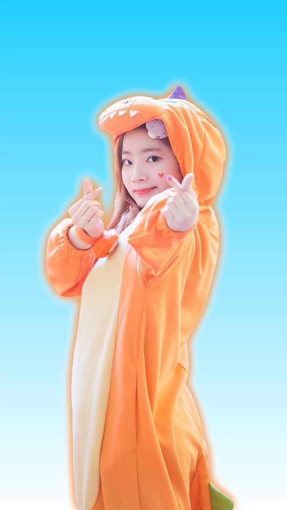 Dahyun Dino Phone Wallpaper Twice 트와이스 ㅤ Amino