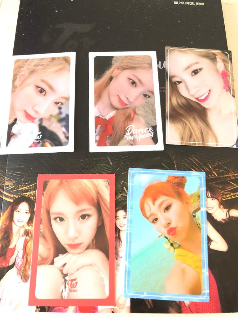 TRADING DTNA PHOTOCARDS Twice (트와이스)ㅤ Amino