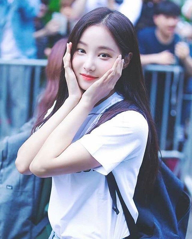 💝Happy Birthday YeonWoo 💝 | Momoland🎫🎡 Amino