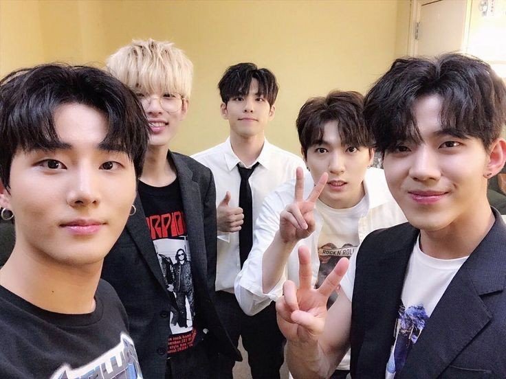 Day6 vs the decent group selca | -Day6- Amino