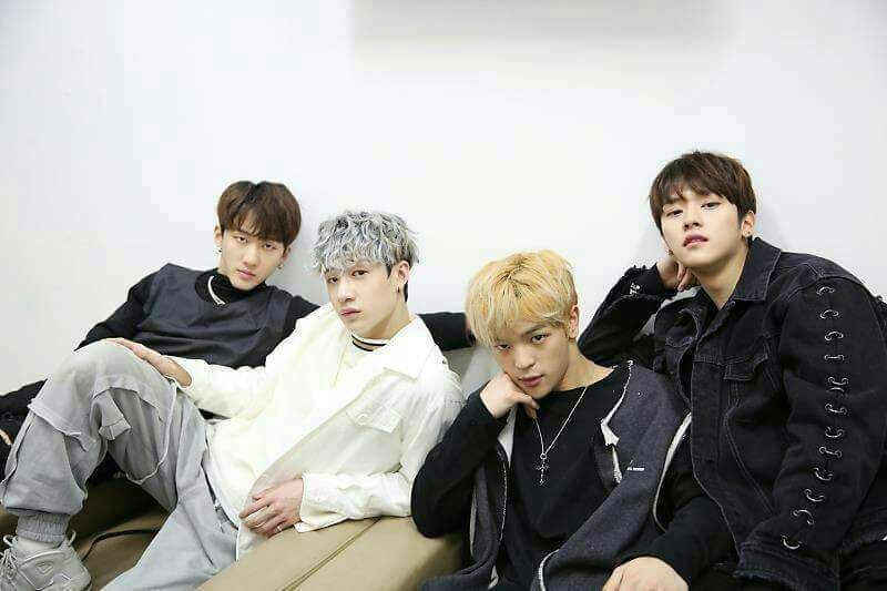 News Update Hyung Line On Nct S Night Night Skz Other Schedule Stray Kids Amino