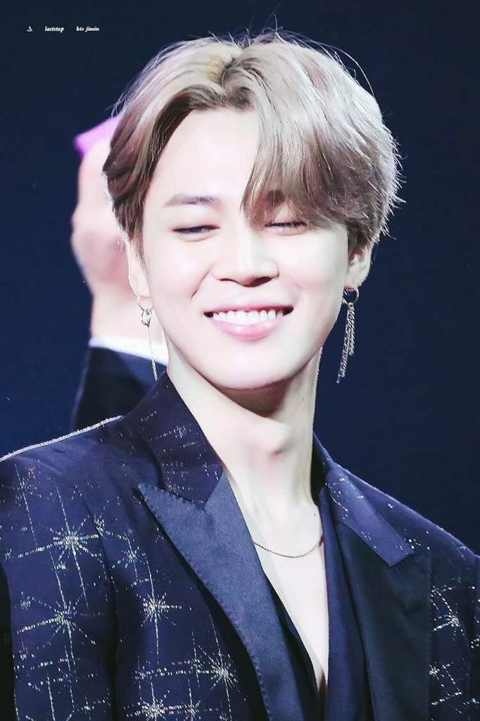 Jimin Smiling! Dont we love it? | Park Jimin Amino