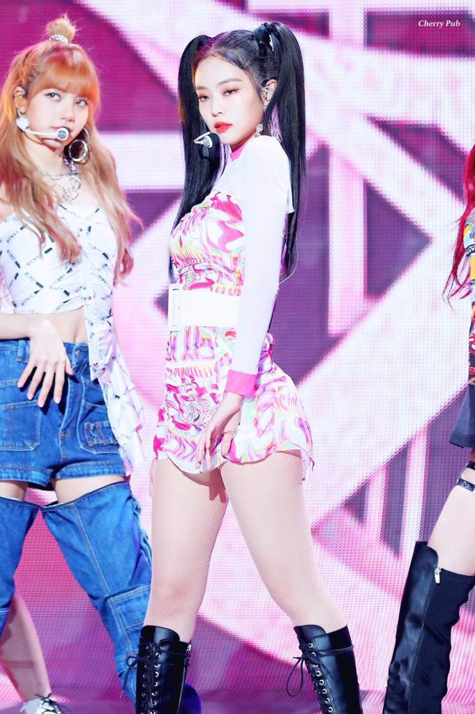 Her Stage Presence😍💓 | Kim Jennie Amino