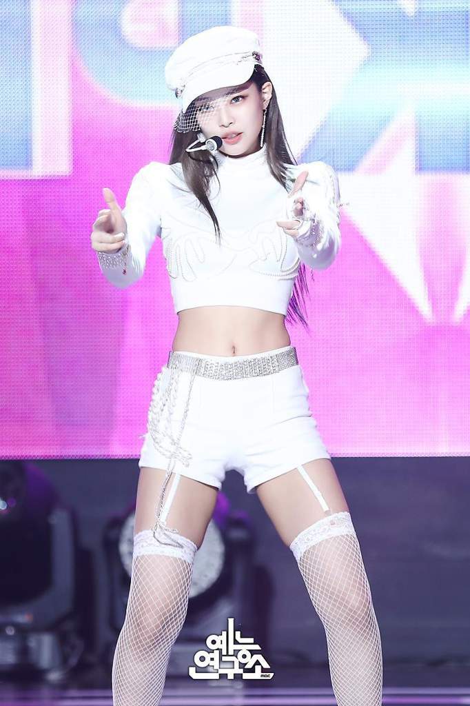 Her Stage Presence😍💓 | Kim Jennie Amino