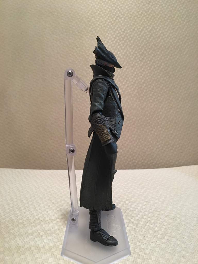 hunter bloodborne figure