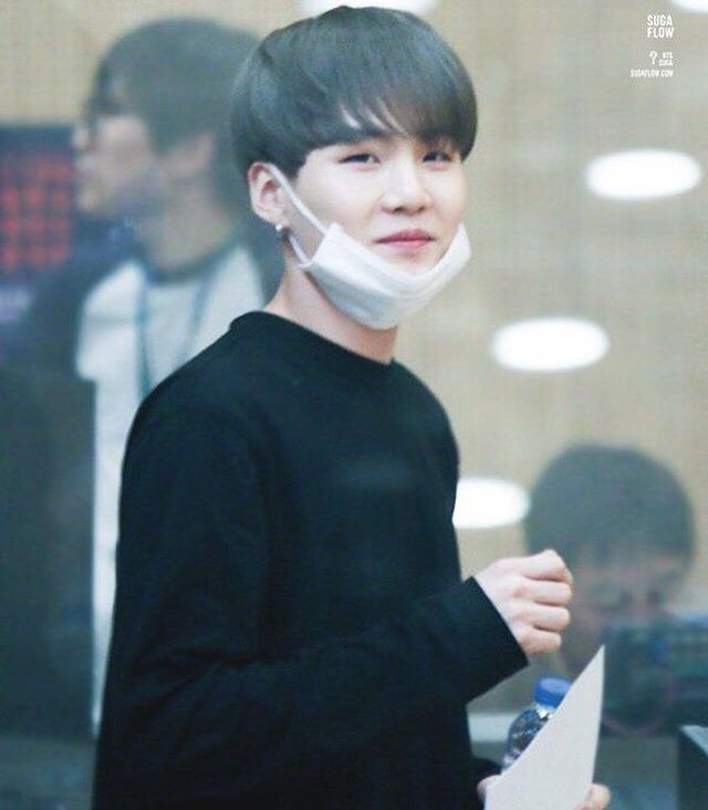 When yoongi puts his mask down and his cheecks looks able to eat :( 💞 ...
