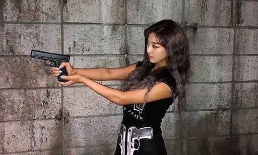 Ѧη∂¥/ Jihyo With A Gun | K-Pop Amino