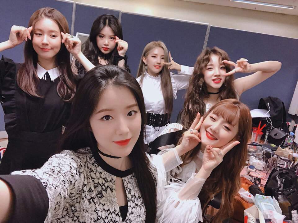 LATATA PHOTOS PT.2 | (G)I-DLE (여자)아이들 Amino