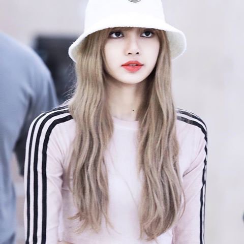 Which Photo Of Lisa Wearing A Bucket Hat Do You Prefer Blink