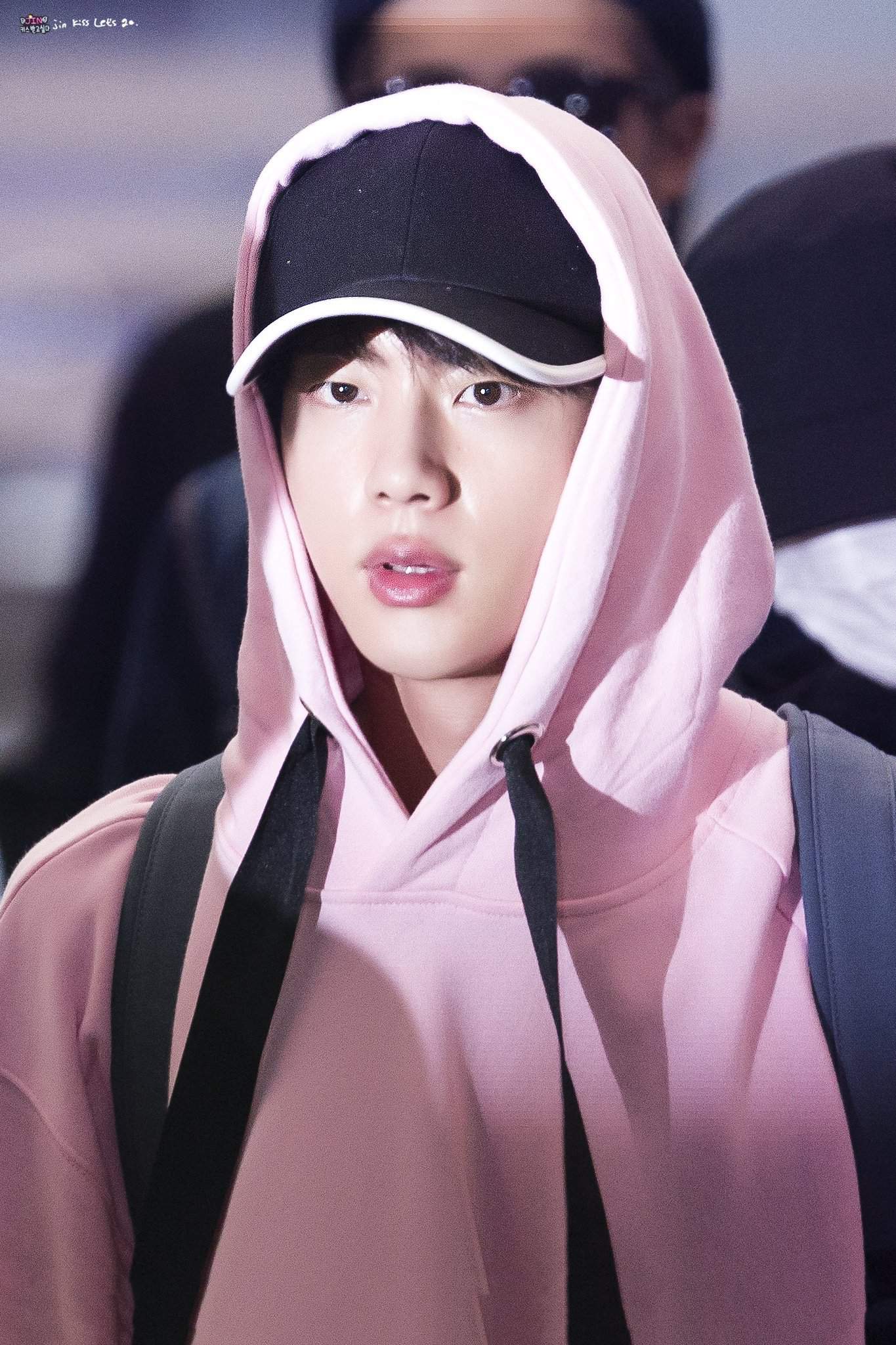 He looks soooo cute....My pink star 🌟🌟 | Kim Seok Jin Amino