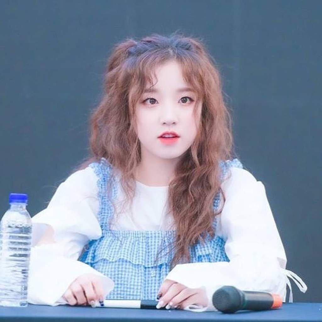 Фото юци. Юки g Idle. Юци из g i DLE. G)-Idle Yuki. (G)I-DLE Yuqi.