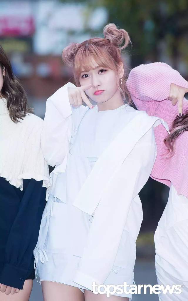 Hirai Momo | Wiki | K-Pop Amino