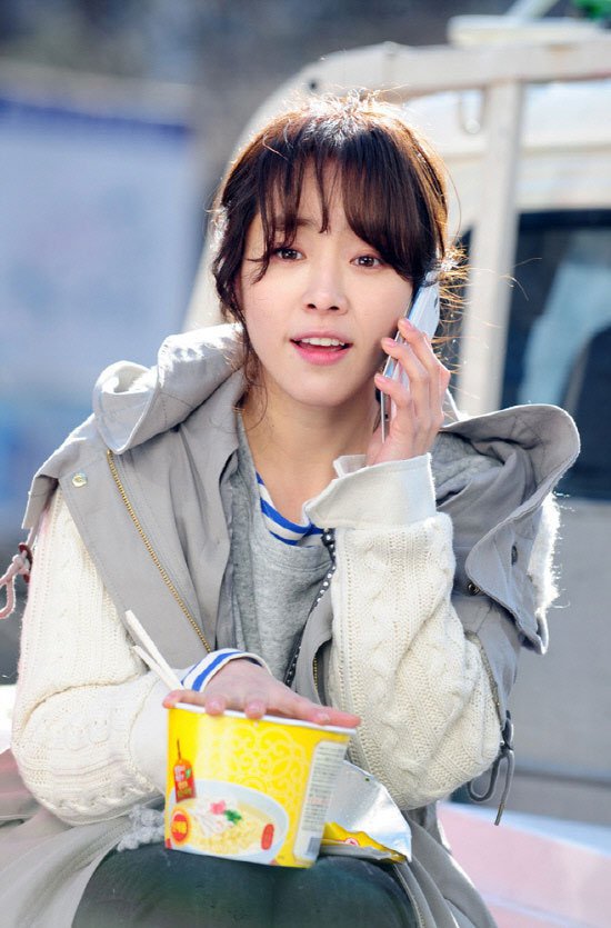 تقرير عن ممثلة Han Ji Min الدراما الكورية Amino