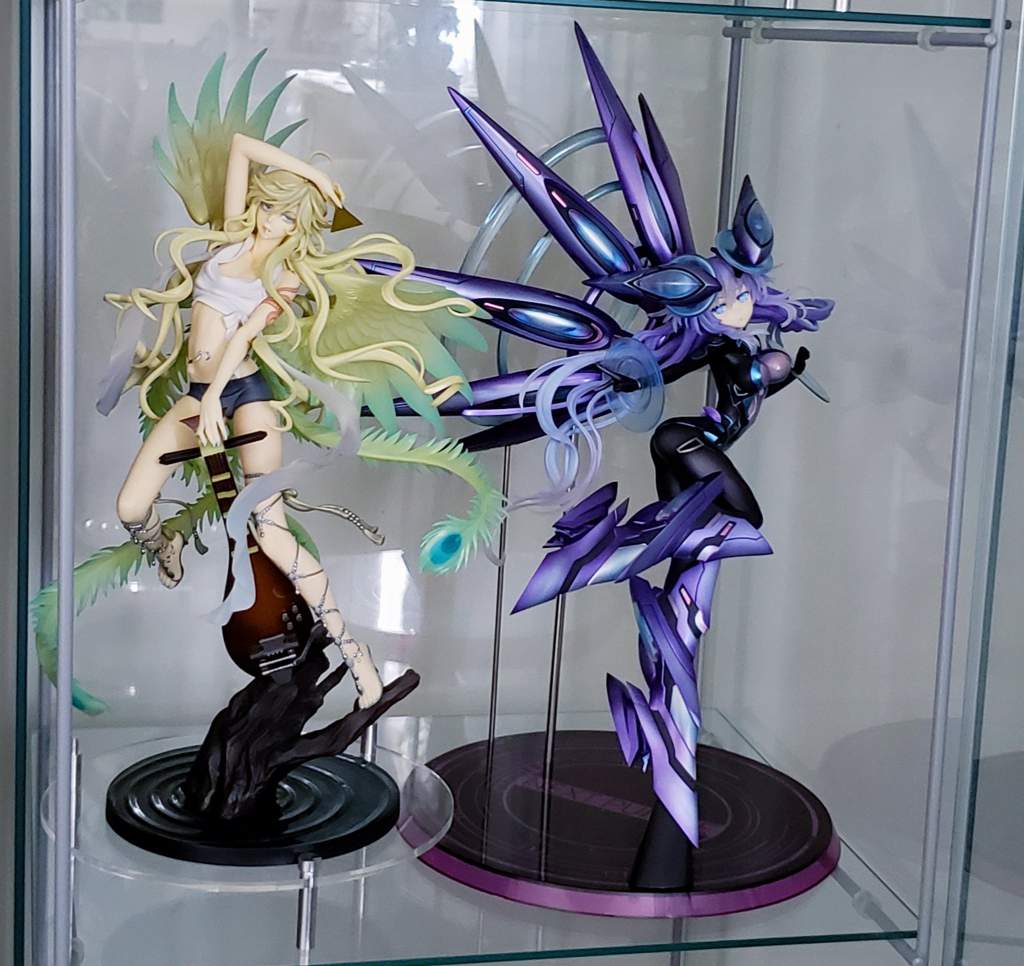 neptunia figurine