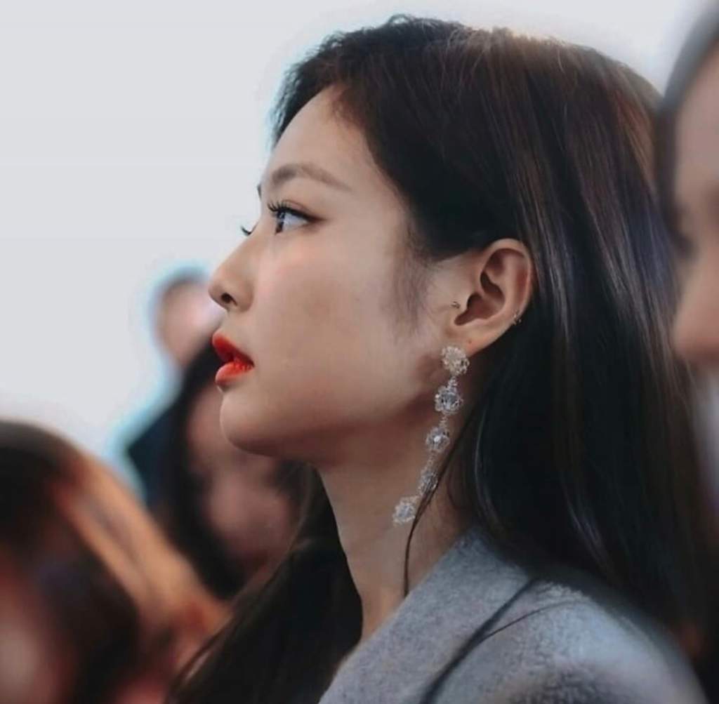 Which Photo Of Jennie's Side View Do You Like The Most? | BLINK (블링크) Amino