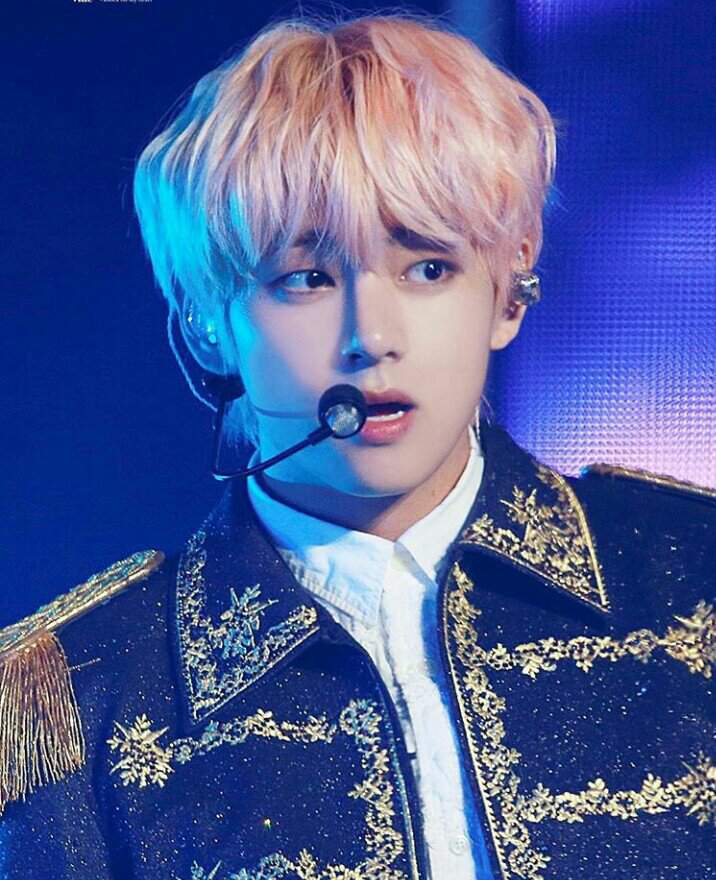 BTS V loveyourselfworldtour in LA #ARMYS #V #BTS | ARMY's Amino
