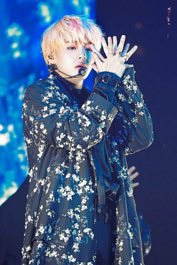 SINGULARITY ♡♡ | Taehyung Oficial 🐯 Amino