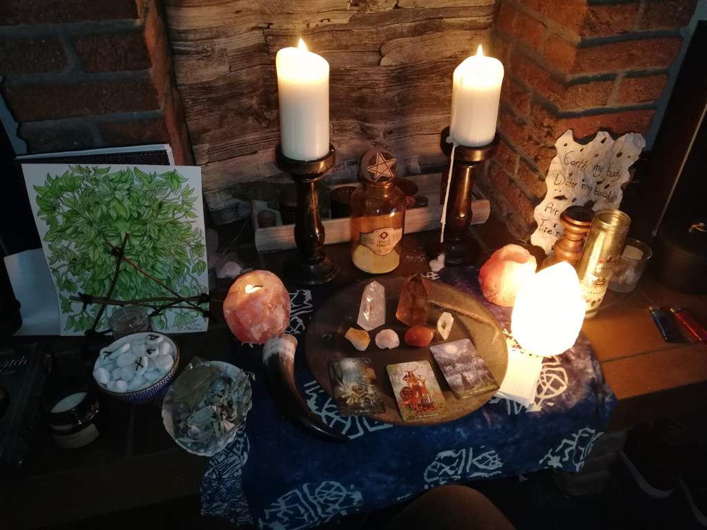 Altar and tarot cards | Pagans & Witches Amino