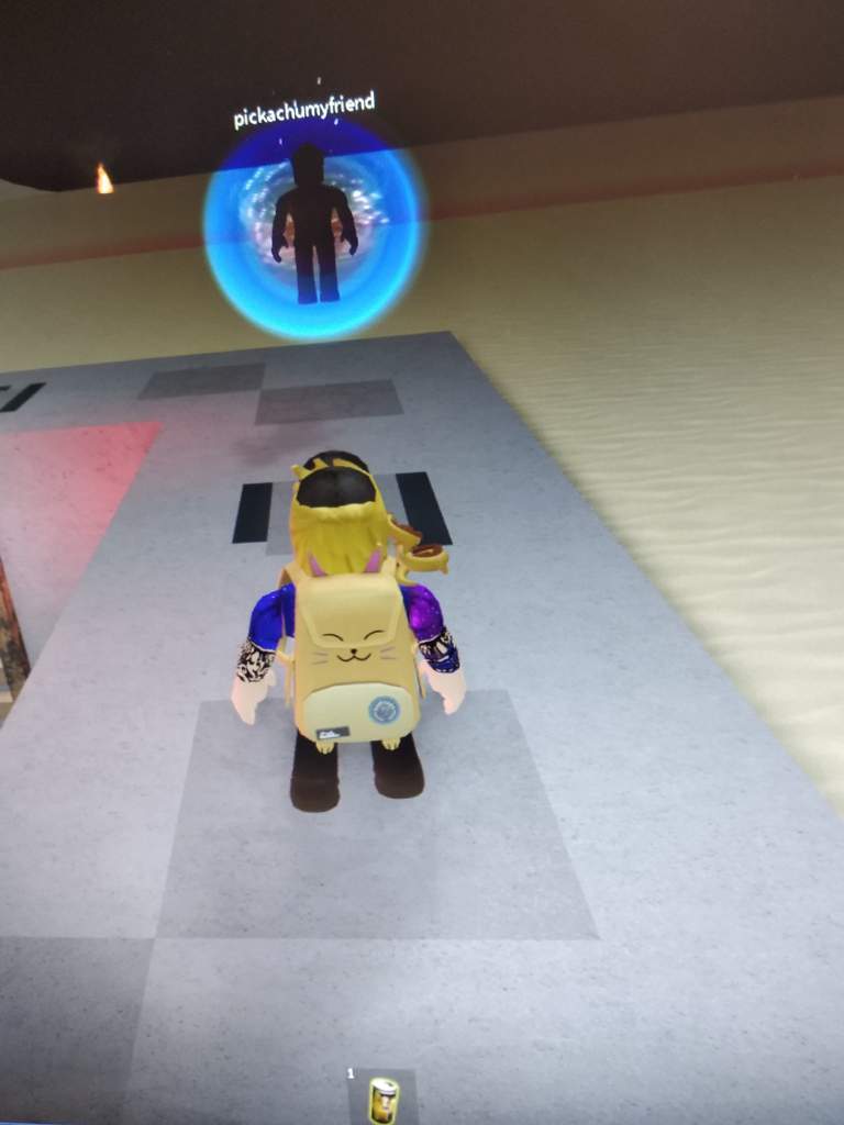 How To Get Badge In Hmm Roblox Amino - hmm roblox metal bar