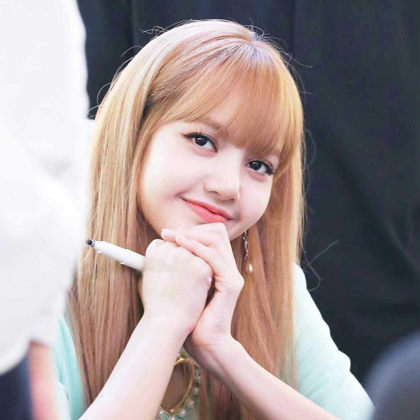 Cute😍😊 😻🤙🤙 | Lalisa Manoban Amino