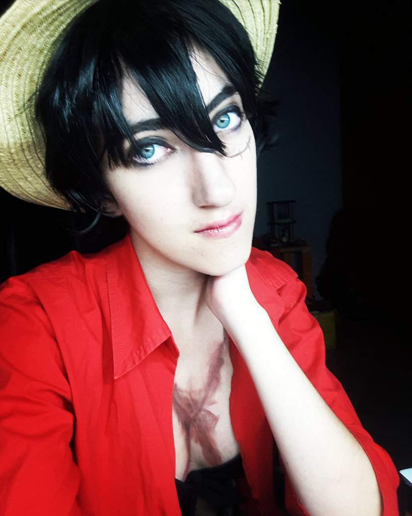 Luffy genderbend cosplay ~🍗 | One Piece Amino