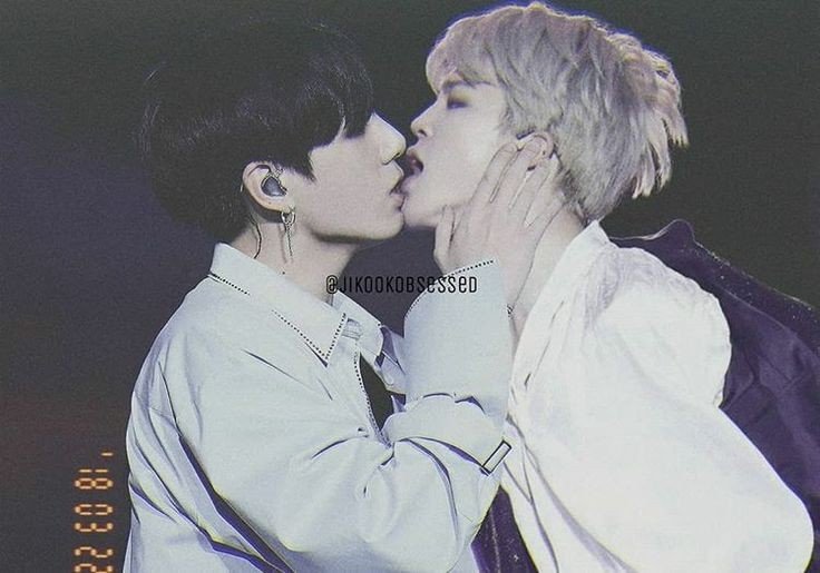 Bests Kiss Yoonmin And Vmin😚😙😗😘😍♡♡♡♡ Armys Amino