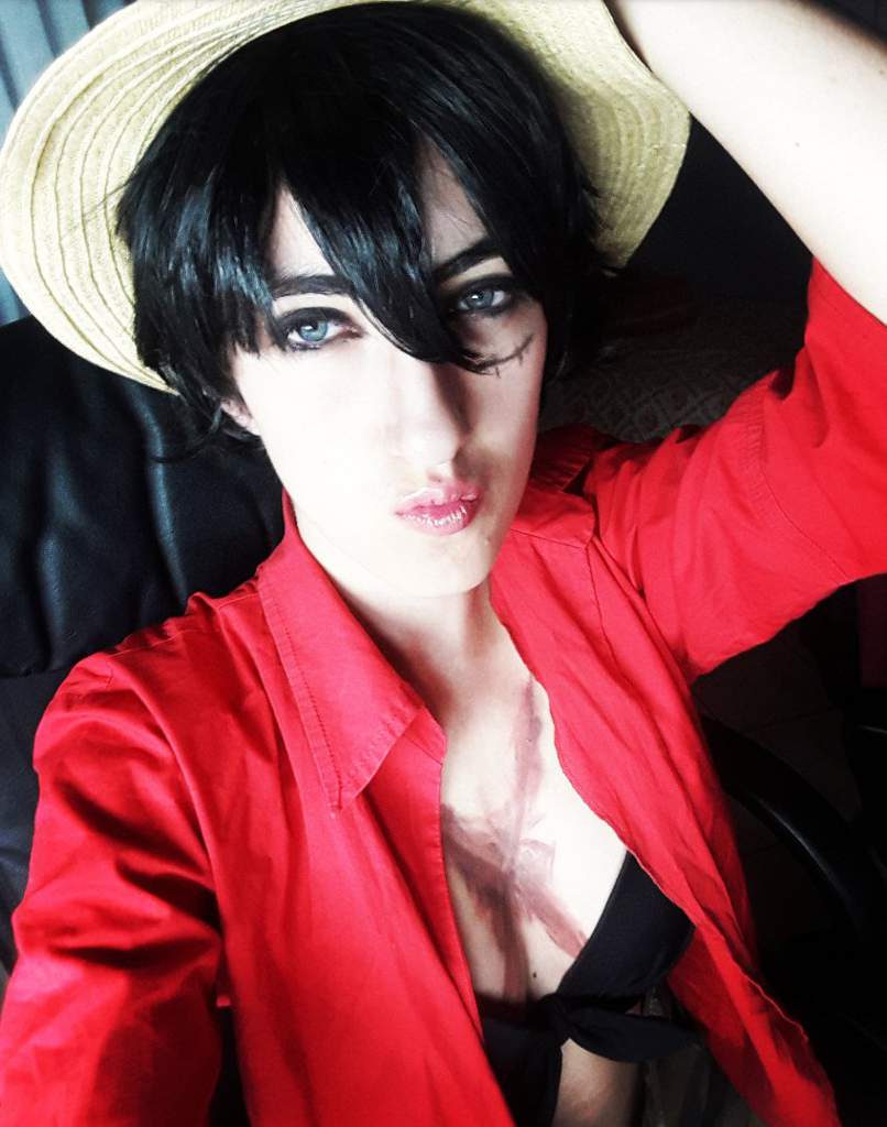 Luffy genderbend cosplay ~🍗 | One Piece Amino