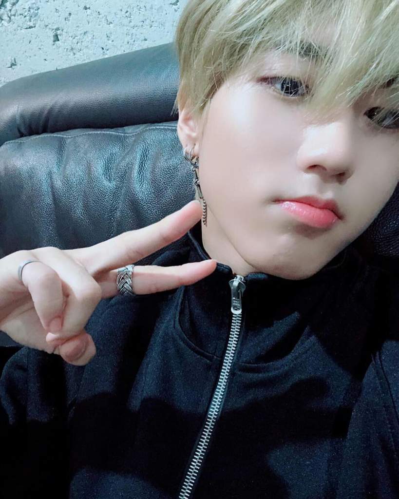 Han Instagram Update [180928] | Stray Kids Amino