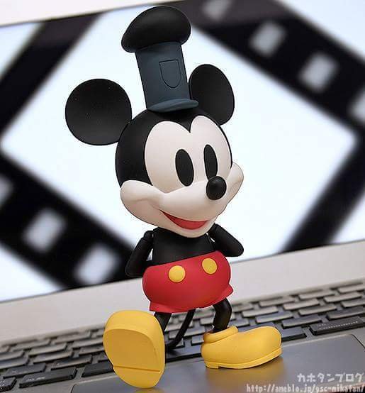 Mickey Mouse (1928 Version) Nendoroid | Disney Amino