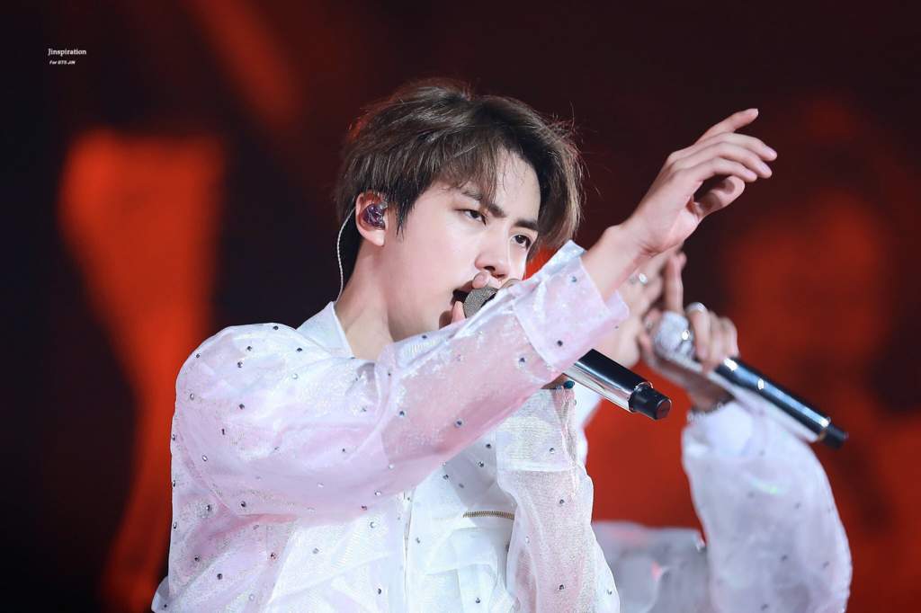 BTS Love Yourself: World Tour | Jin 💜 | ARMY's Amino