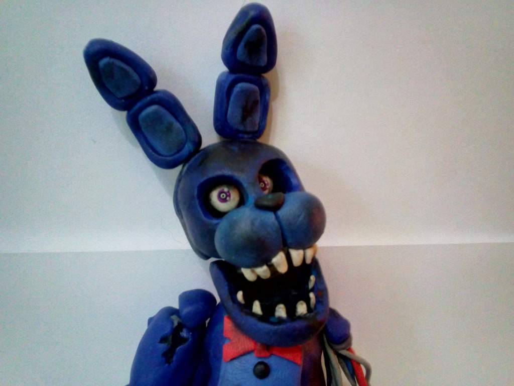withered bonnie figure