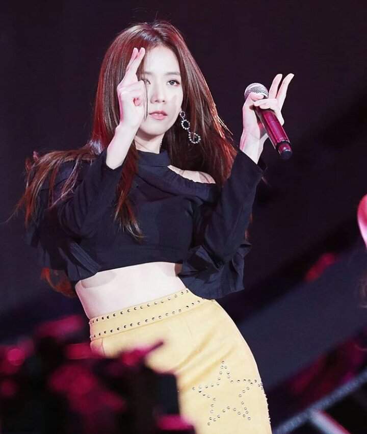 Jisoo 🐣bbq Sbs 181014 Super Concert •blackpink• Amino 