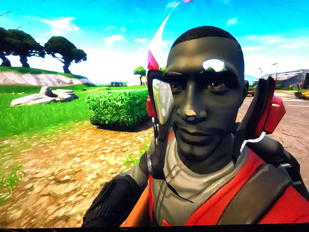 either wingman the black default or the skin that looks like maverick and squad leader just different hair - black default skin fortnite