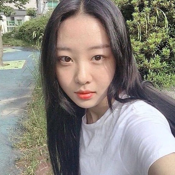 yves no makeup