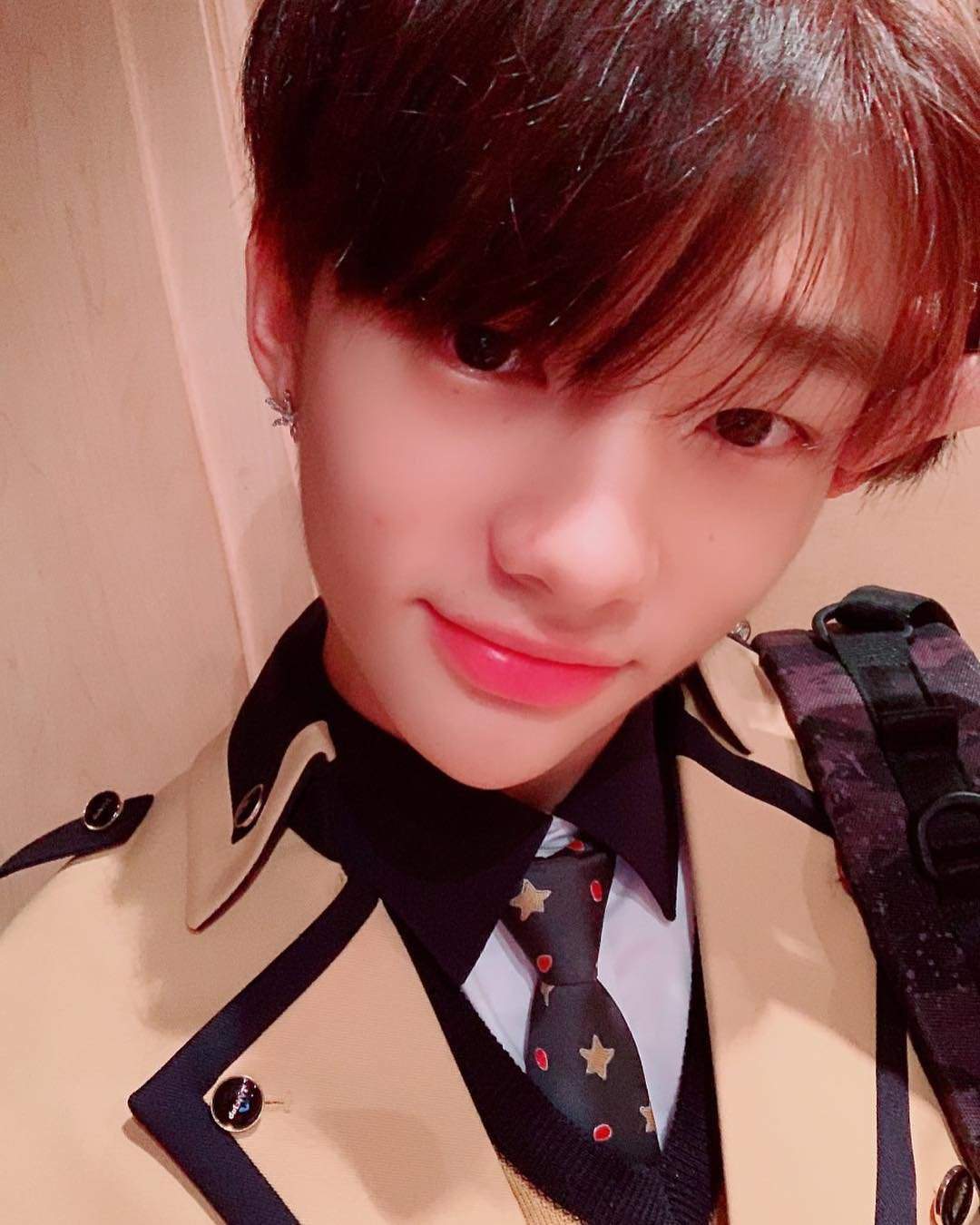 ⊰ Hyunjin Instagram Update [181114] (2) ⊱ | Stray Kids Amino