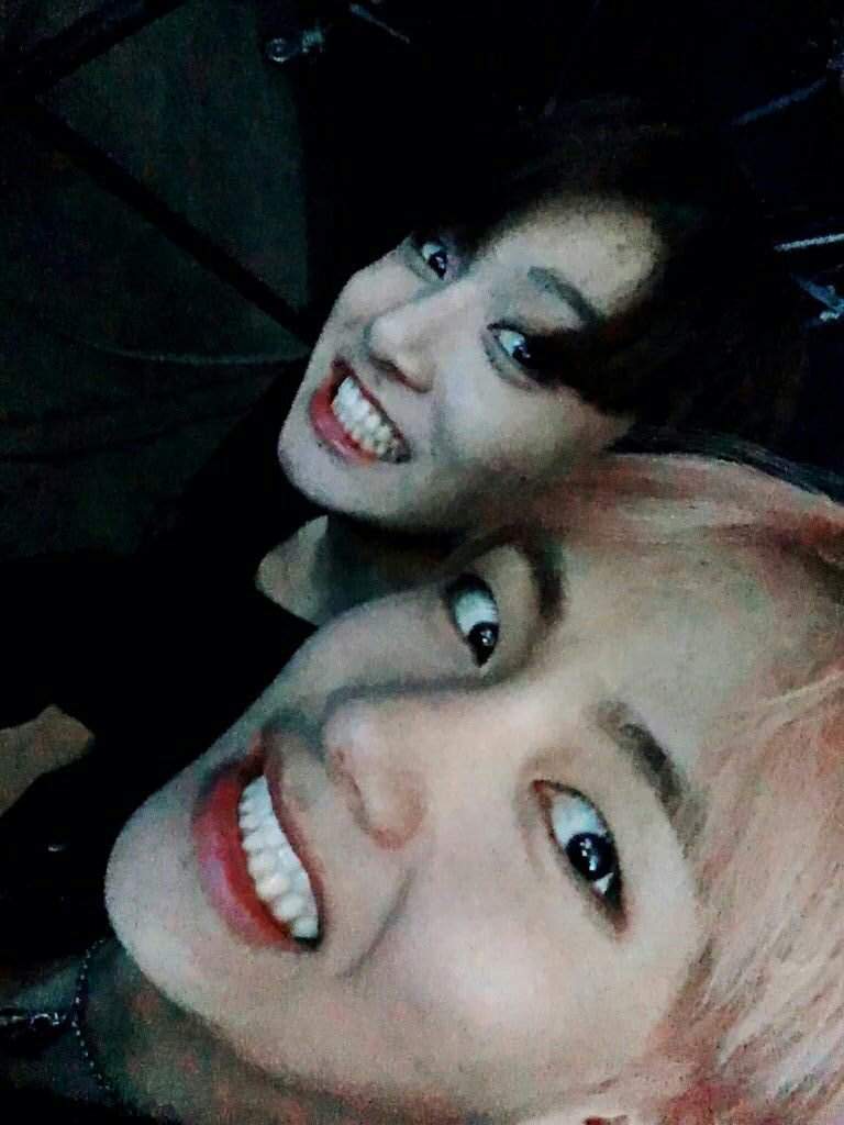 TAEKOOK SELFIES 😄💜 | V K O O K Amino