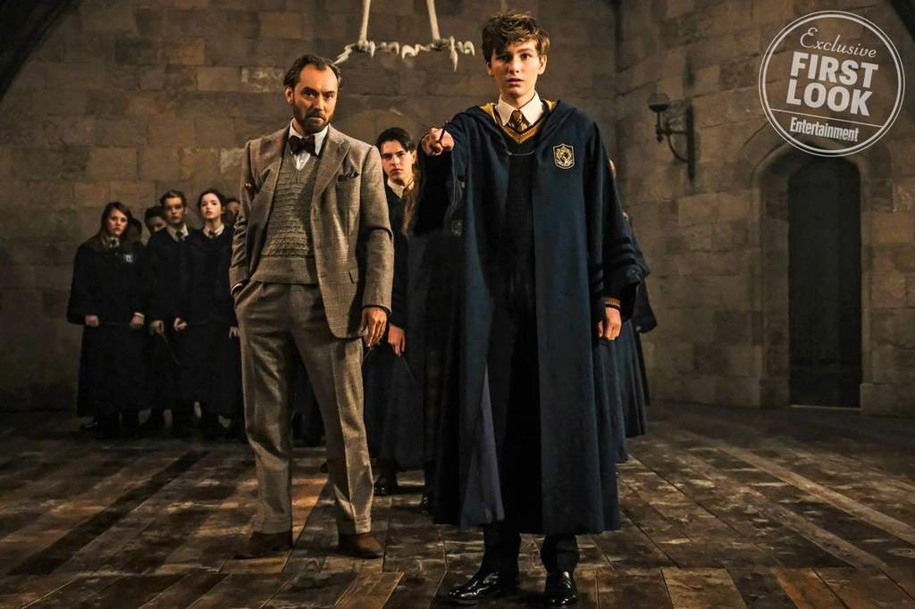 Newton Scamander Wiki Willkommen In Hogwarts Amino 9238