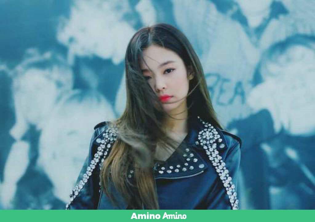 My Top 5 Jennie Solo Outfits | K-Pop Amino