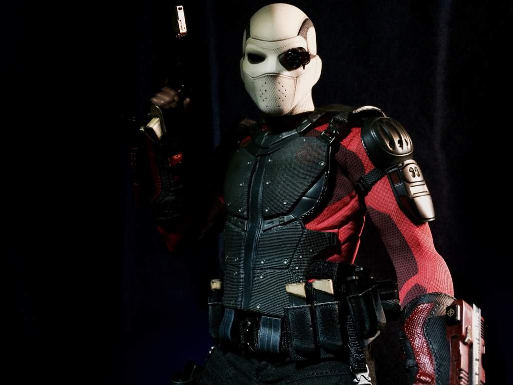 hot toys suicide squad deadshot