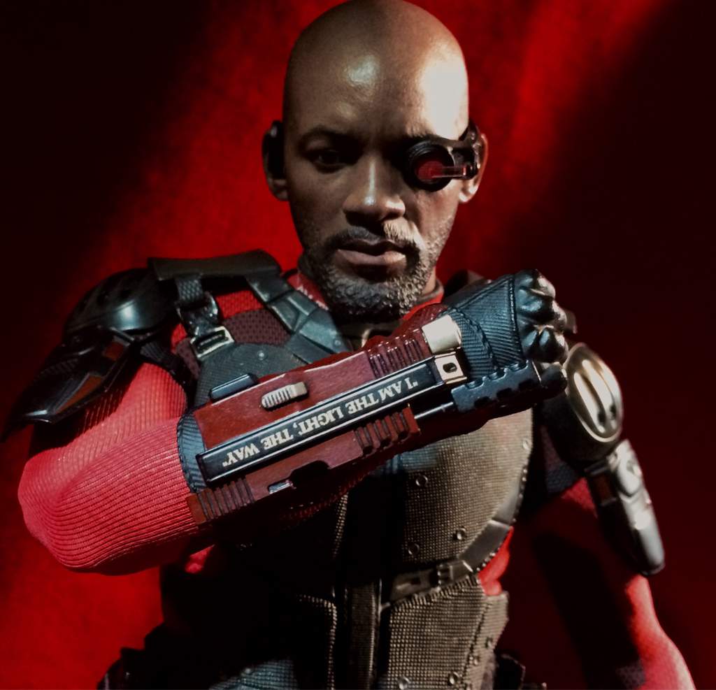 hot toys suicide squad deadshot