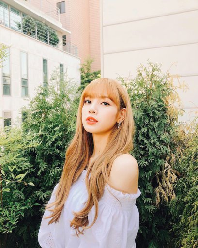 [Poll] Is Lisa Manoban the No.1 'It Girl' in kpop worldwide? | allkpop ...