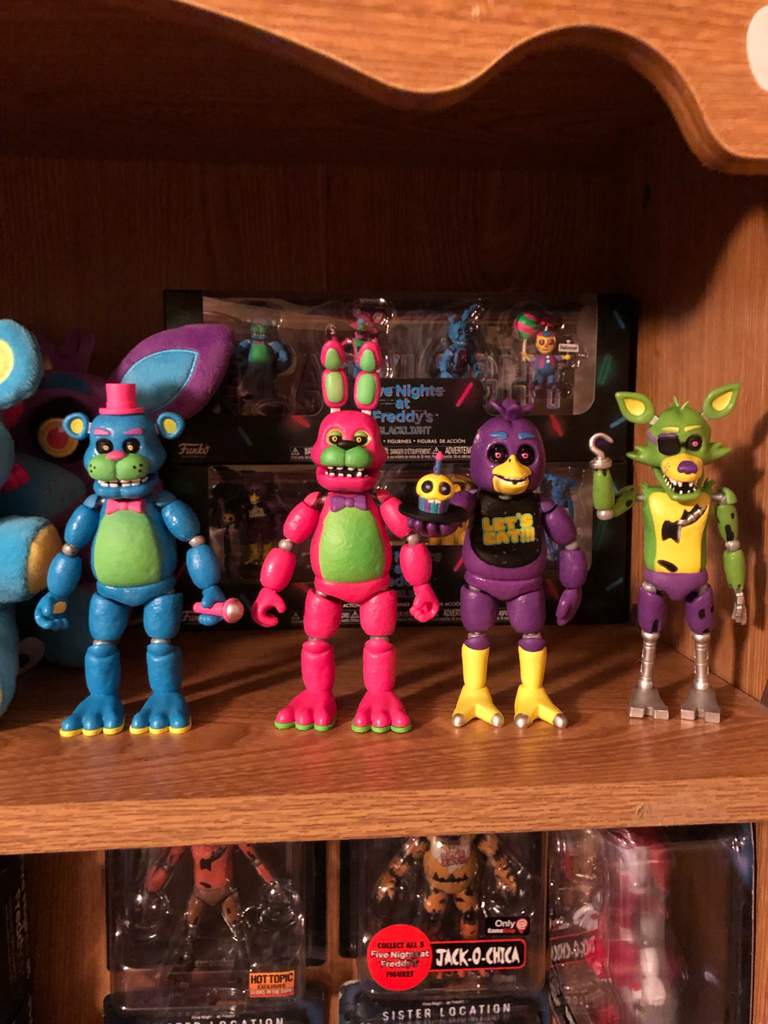 fnaf blacklight figures