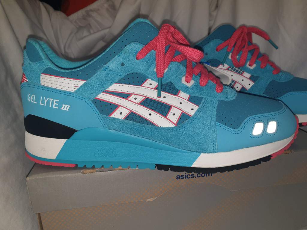 asics bait teal dragon