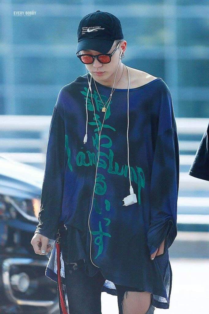 D12 Bobby Airport Fashion Ikon Amino