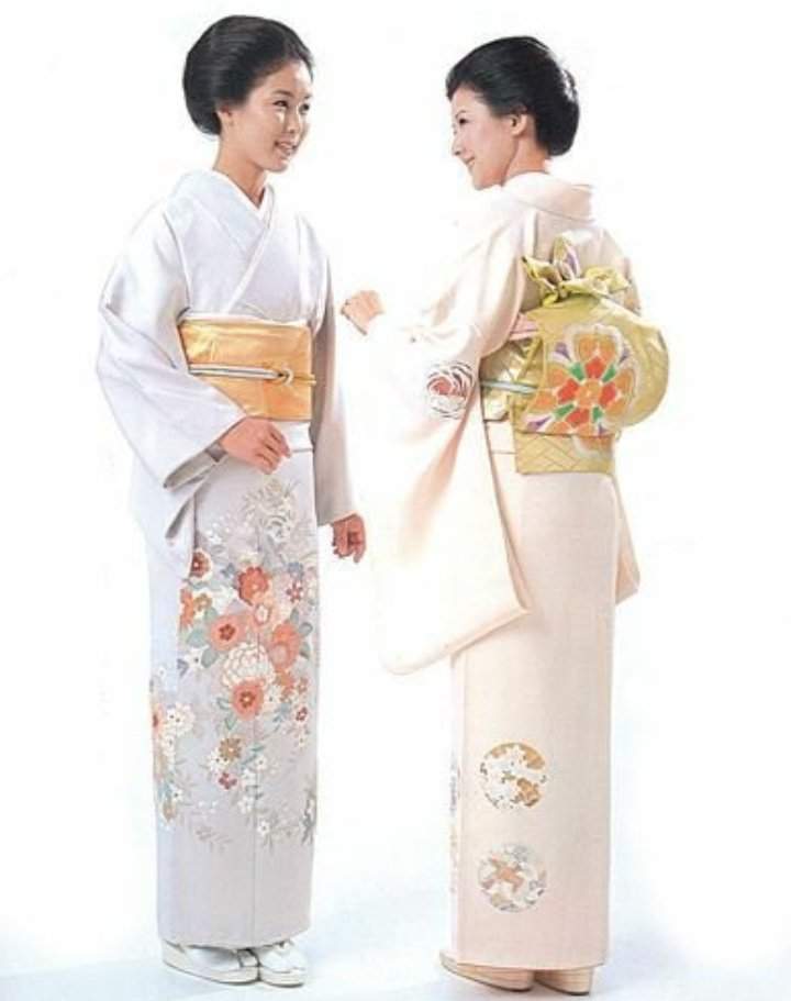 Оби женщин. Цукэсагэ кимоно. Куротомэсодэ кимоно. Женское кимоно пояс Оби. Хомонги кимоно.