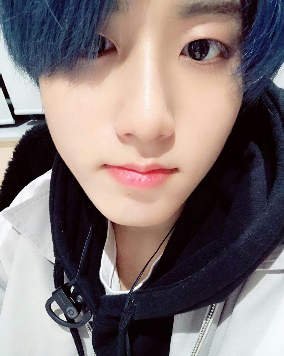 Han Instagram Update [181214] | Stray Kids Amino