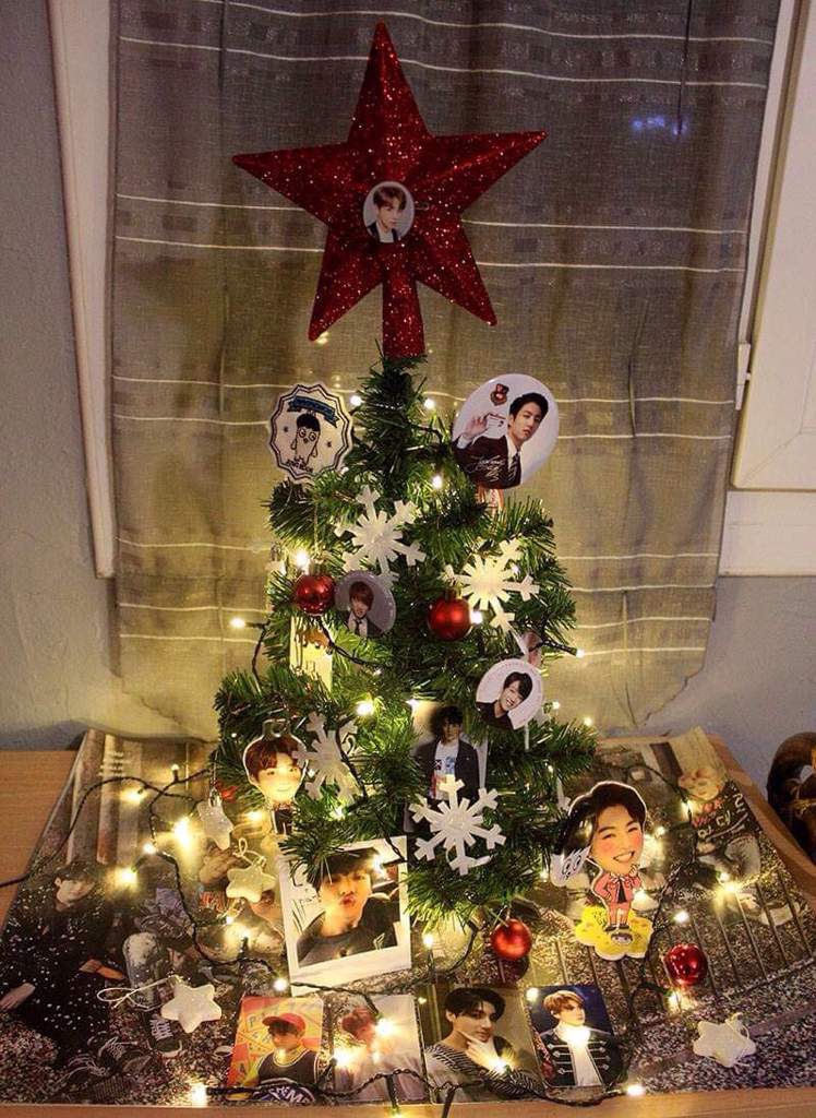 My BTS Christmas tree 🎄 2018 | ARMY's Amino